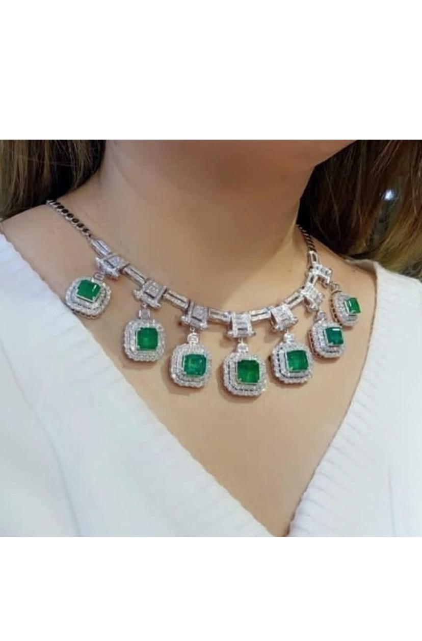 AIG Certified 34.60 Carats Zambian Emeralds  15.80 Ct Diamonds 18K Gold Necklace For Sale 2