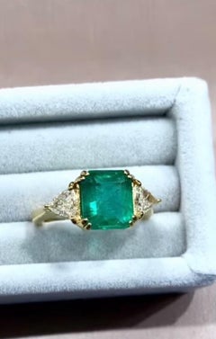 AIG Certified 3.49 Carat Zambian Emerald Diamonds 18K Gold Ring