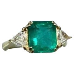 AIG Certified 3.49 Carat Zambian Emerald Diamonds 18K Gold Ring