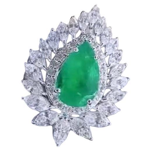 AIG Certified 3.49 Ct Diamonds 2.80 Ct Colombian Emerald 18K Gold Ring