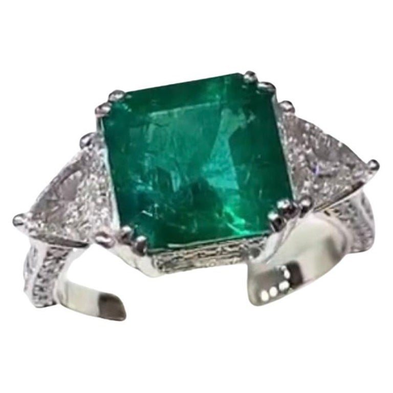 Anello in oro 18 carati con diamanti smeraldo dello Zambia da 3,49 carati e certificato AIG da 1,32 carati