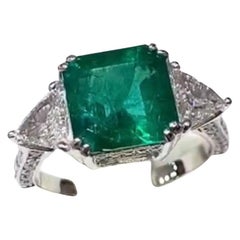 AIG Certified 3.49 Ct Zambia Emerald Diamonds 1.32 Ct 18K Gold Ring