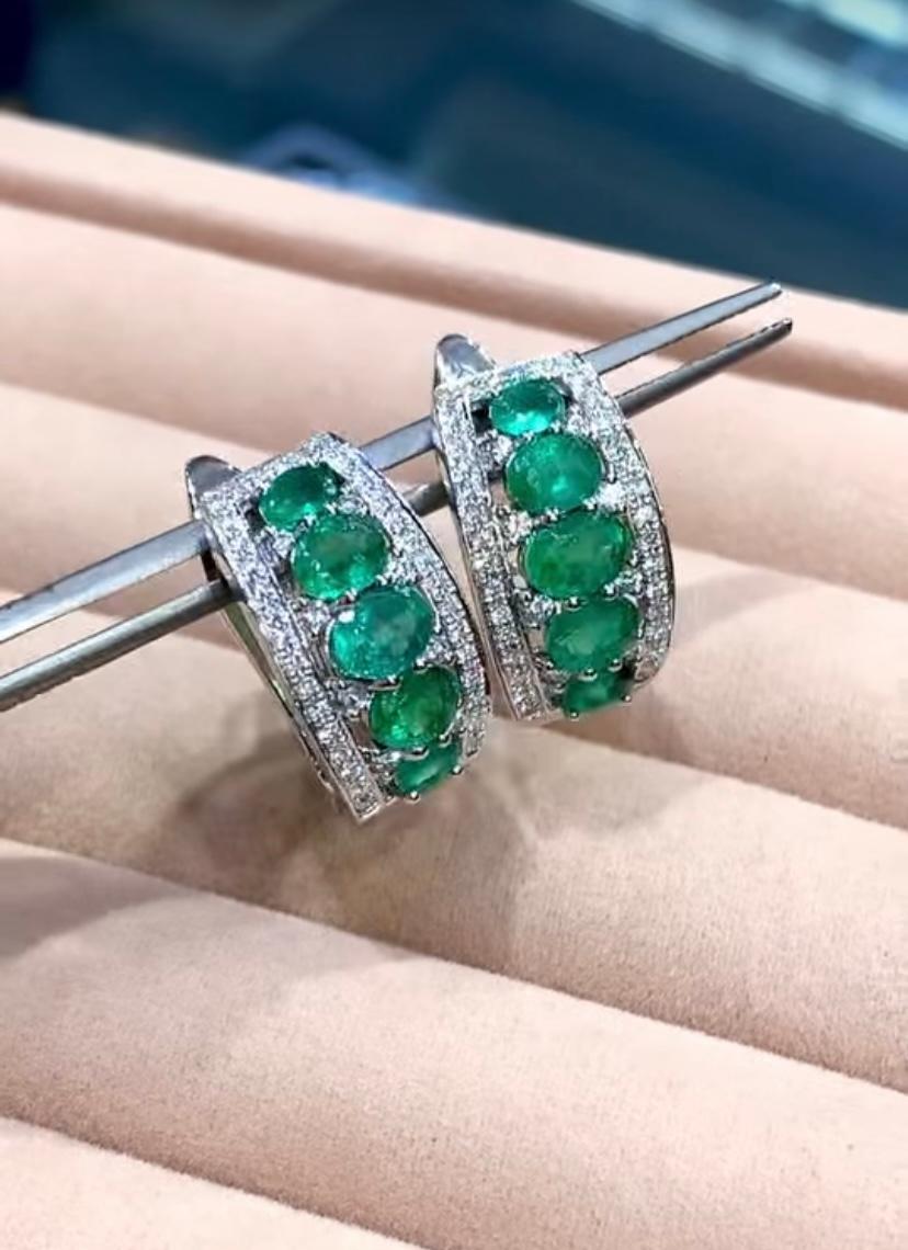 AIG Certified 3.56 Carat Zambian Emeralds Diamonds 18K Gold Earrings In New Condition For Sale In Massafra, IT