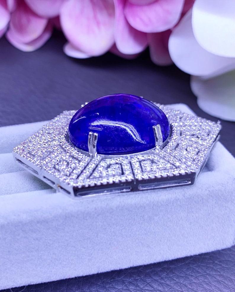 AIG certified 35.76 ct of Tanzanite and 2.76 ct of diamonds on 18k gold Brooch For Sale 6