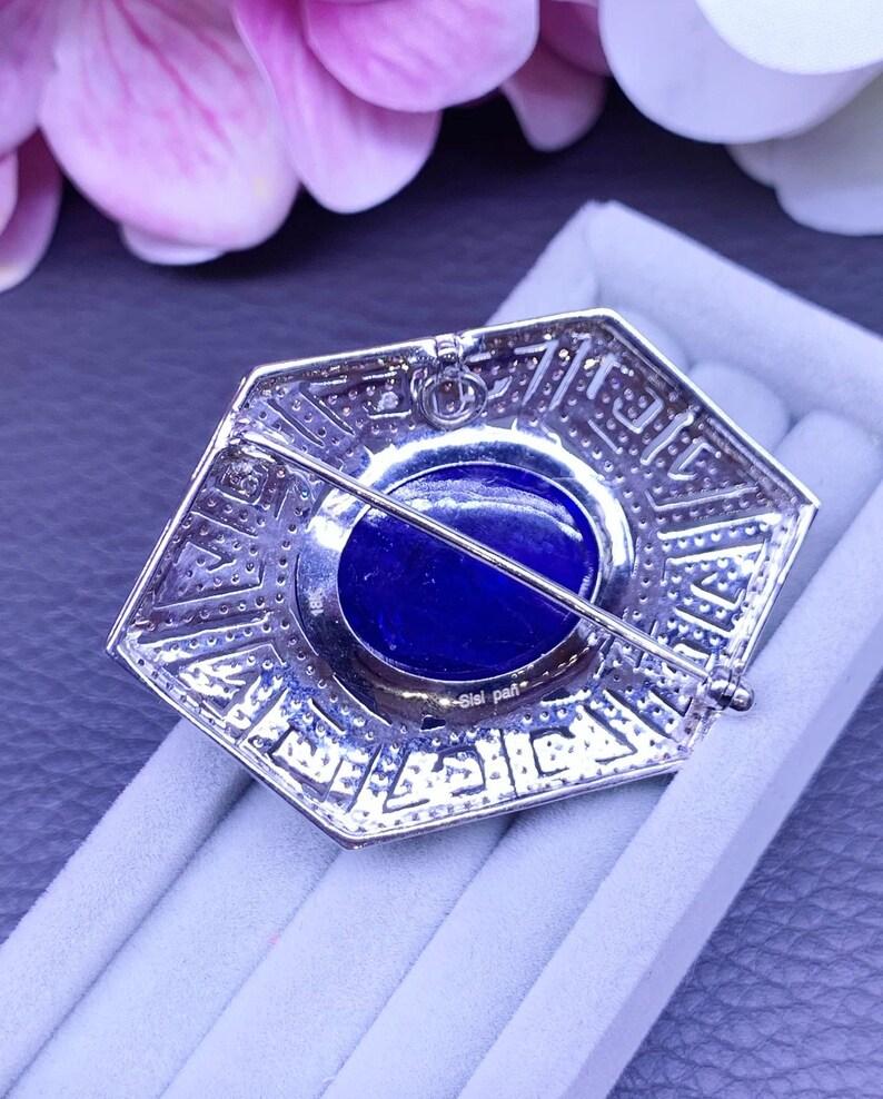 AIG certifiée 35,76 carats de tanzanite et 2,76 carats de diamants sur broche en or 18 carats en vente 5