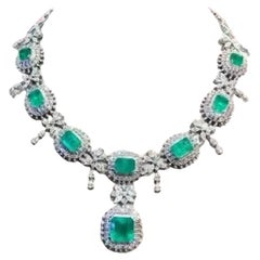 AIG-zertifizierter 36,00 Karat sambischer Smaragd  23,00 Karat Diamanten 18k Gold Halskette