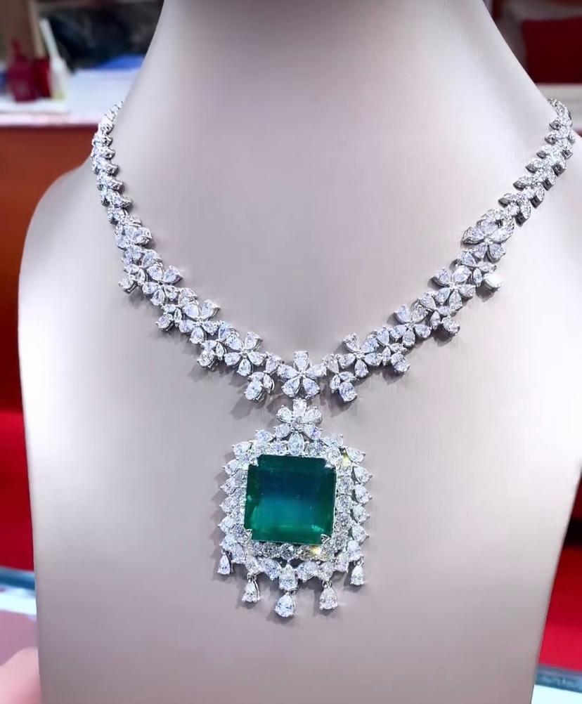AIG Certified 36.00 Carat Zambian Emerald  23.90 Ct Diamonds Necklace 18K Gold  For Sale 11