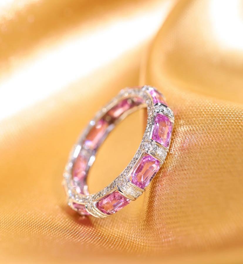 AIG zertifiziert 3,70 Pink Ceylon Saphire Diamanten 18K Gold Ring (Gemischter Schliff) im Angebot