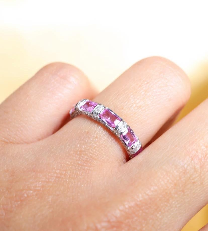 AIG zertifiziert 3,70 Pink Ceylon Saphire Diamanten 18K Gold Ring für Damen oder Herren im Angebot