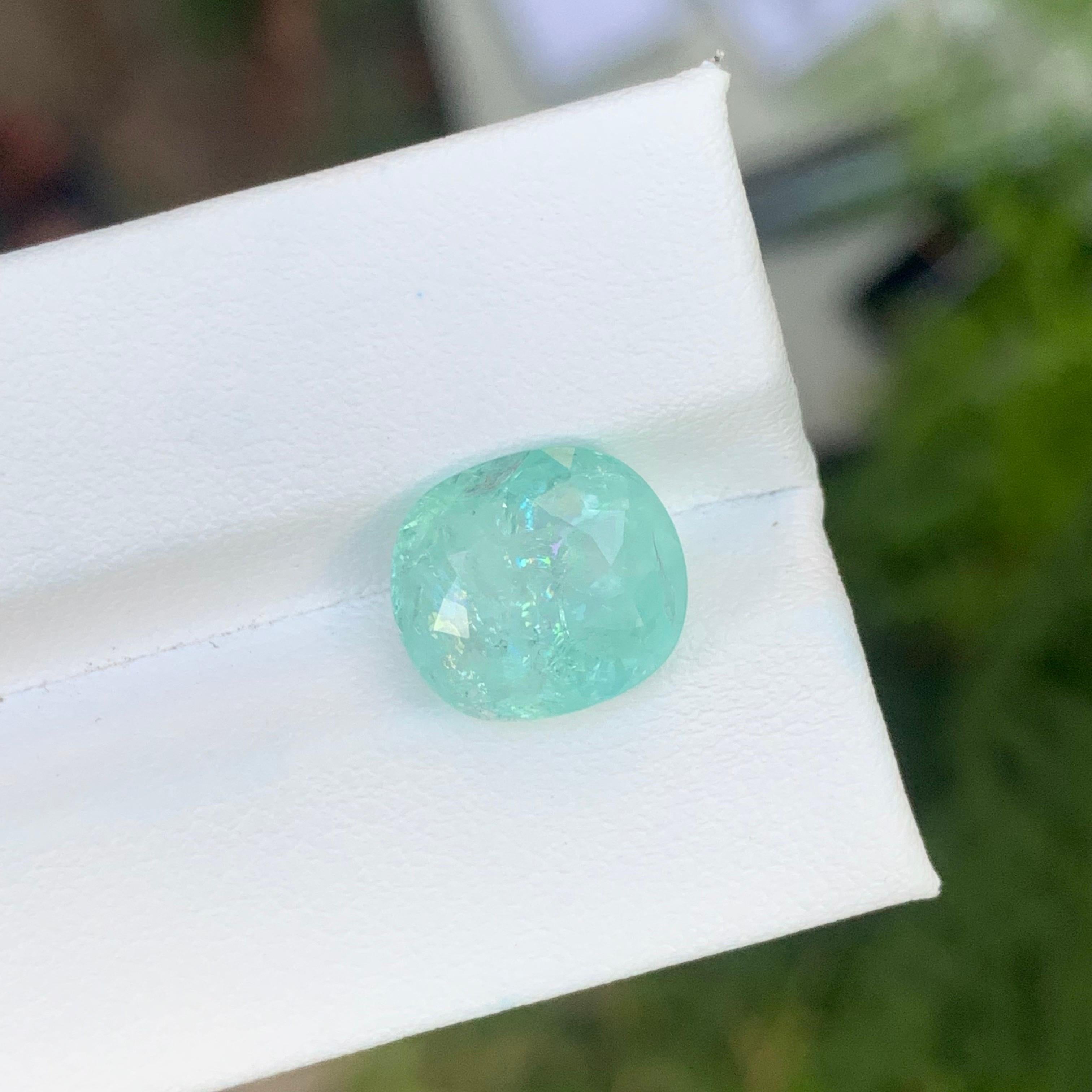 AIG Certified 3.72 Carat Natural Loose Paraiba Tourmaline From Mozambique In New Condition For Sale In Peshawar, PK