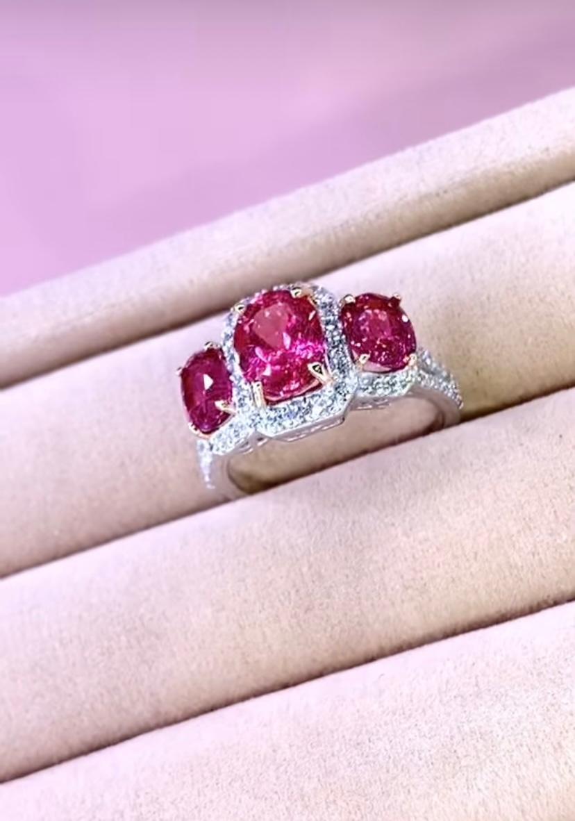 AIG Certified 3.80 Carat Pink Tourmaline Diamonds 18K Gold Ring In New Condition For Sale In Massafra, IT