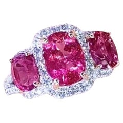Anillo de oro de 18 quilates con turmalina rosa de 3,80 quilates certificada por AIG