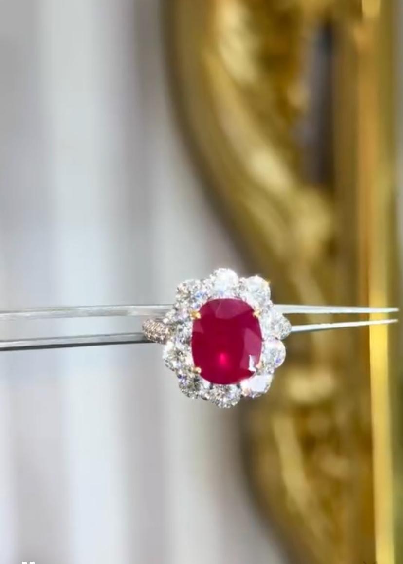 Taglio ovale Anello in oro 18K con diamanti certificati AIG da 3,80 carati e rubino della Birmania da 3,70 carati in vendita