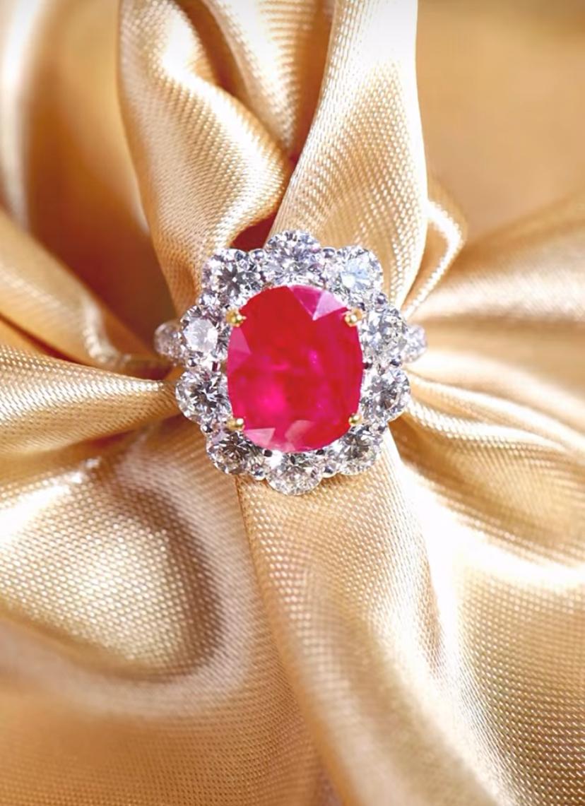 Anello in oro 18K con diamanti certificati AIG da 3,80 carati e rubino della Birmania da 3,70 carati in vendita 2