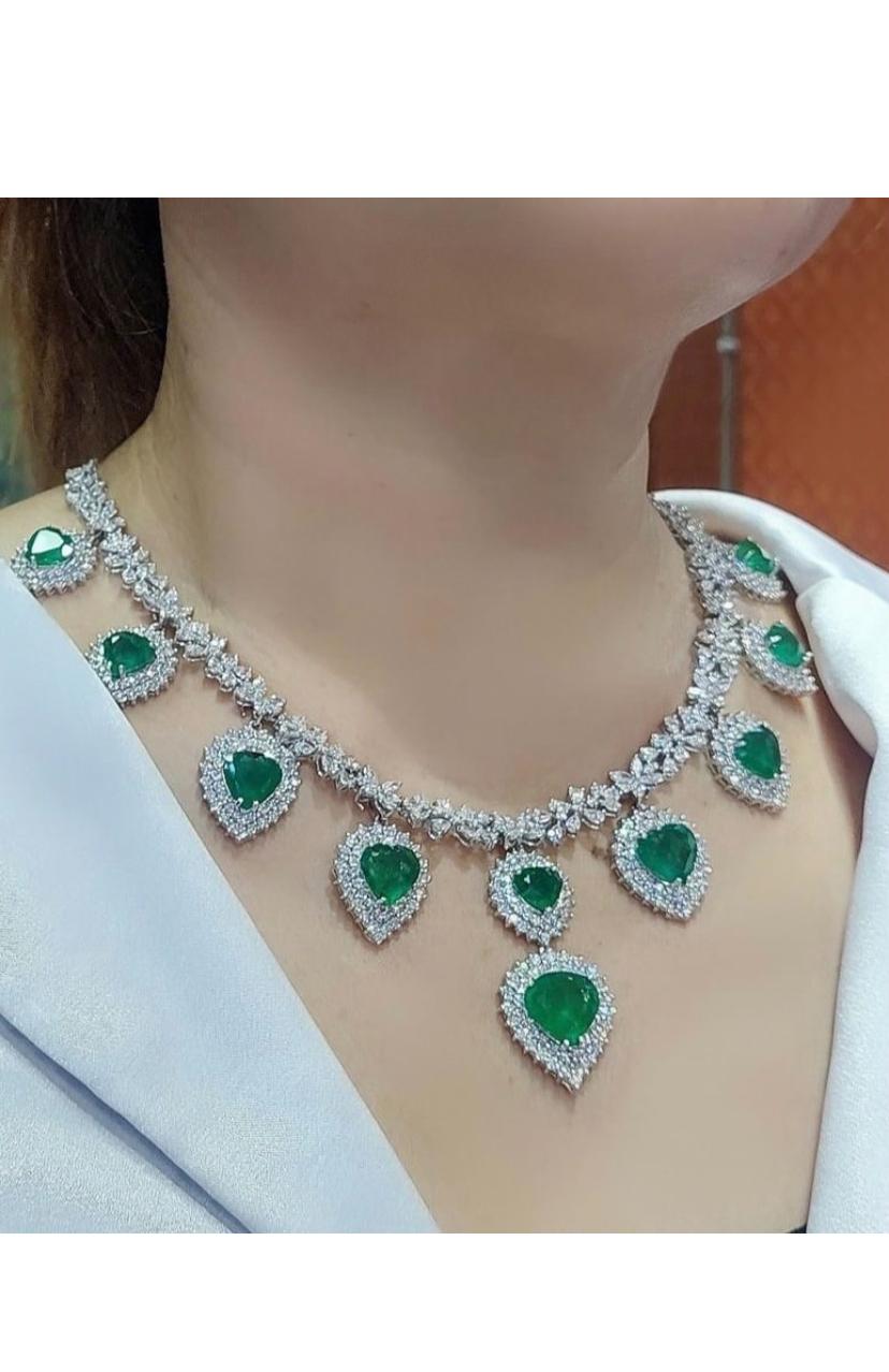 Mixed Cut AIG Certified 38.90 Carats Zambian Emeralds  25.00 Ct Diamonds 18k Gold Necklace For Sale