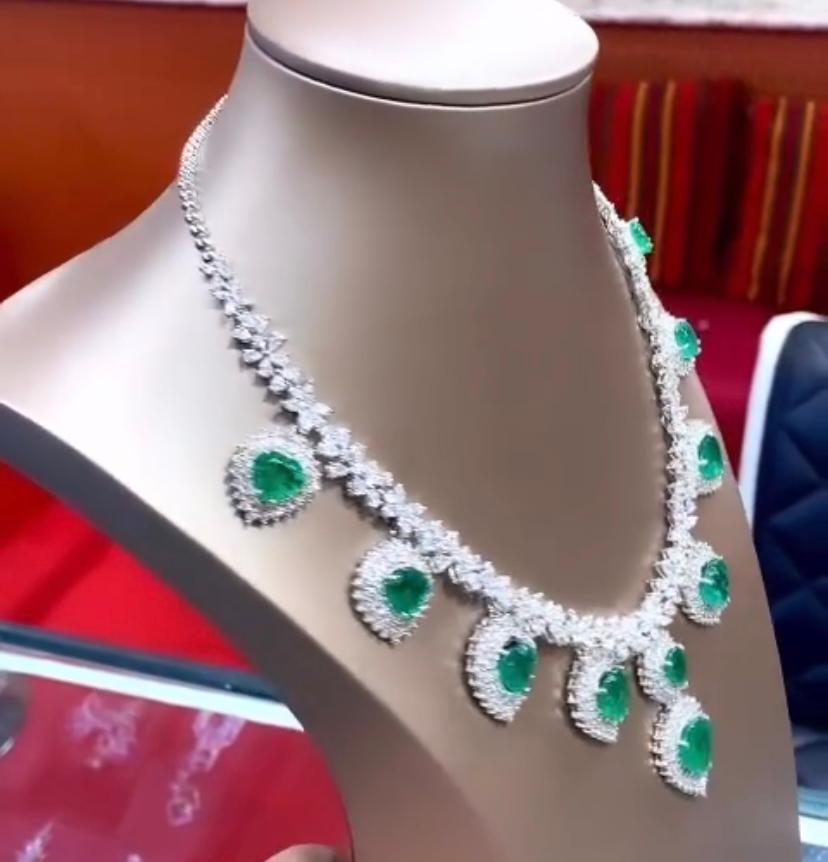 Women's AIG Certified 38.90 Carats Zambian Emeralds  25.00 Ct Diamonds 18k Gold Necklace For Sale