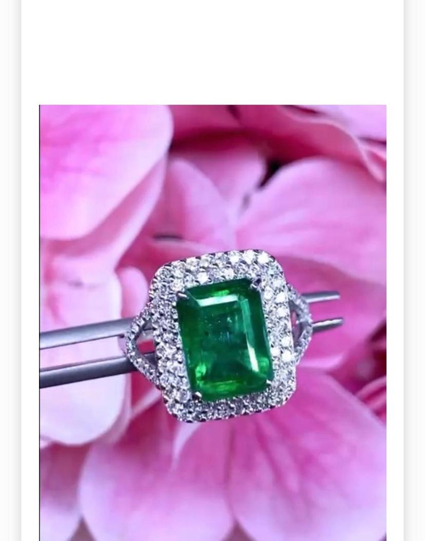 AIG-zertifizierte 3.90 Karat sambische Smaragde  Diamanten 18k Gold Ring im Angebot 5