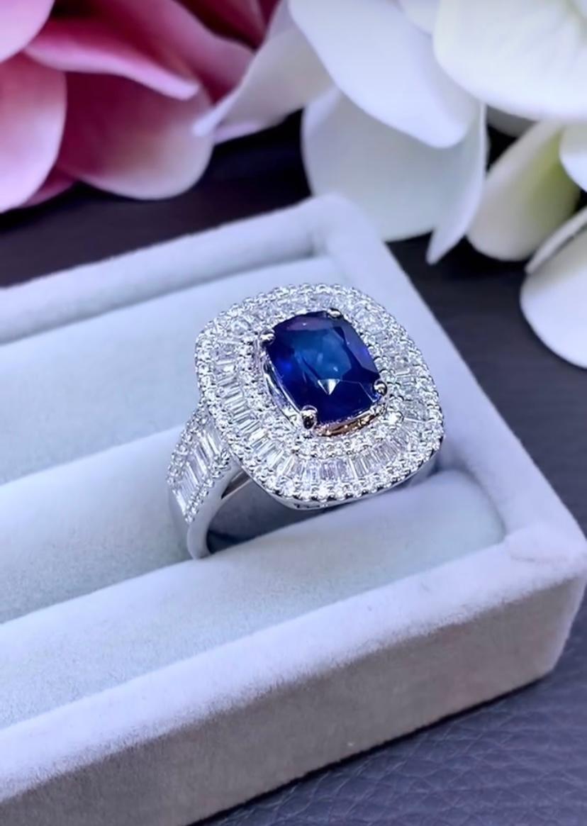Bague en or 18 carats certifiée AIG, saphir de Ceylan 3,90 carats et diamants 2,30 carats Neuf - En vente à Massafra, IT