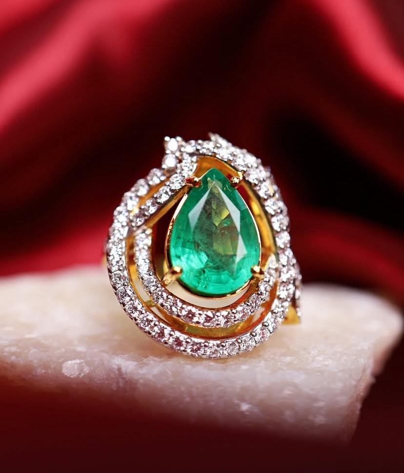 Pear Cut AIG Certified 3.90 Zambian Emerald 1.30 Ct Diamonds 18k Gold Ring For Sale