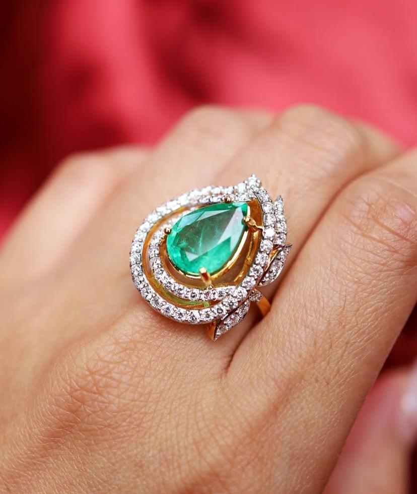 AIG Certified 3.90 Zambian Emerald 1.30 Ct Diamonds 18k Gold Ring For Sale 1