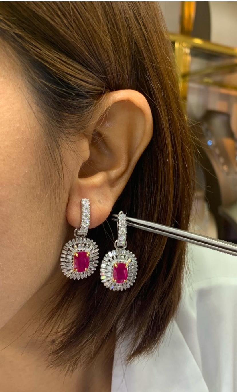 Donna Orecchini in oro 18K con rubini di Birmania certificati AIG da 4,00 carati e diamanti da 3,40 carati in vendita