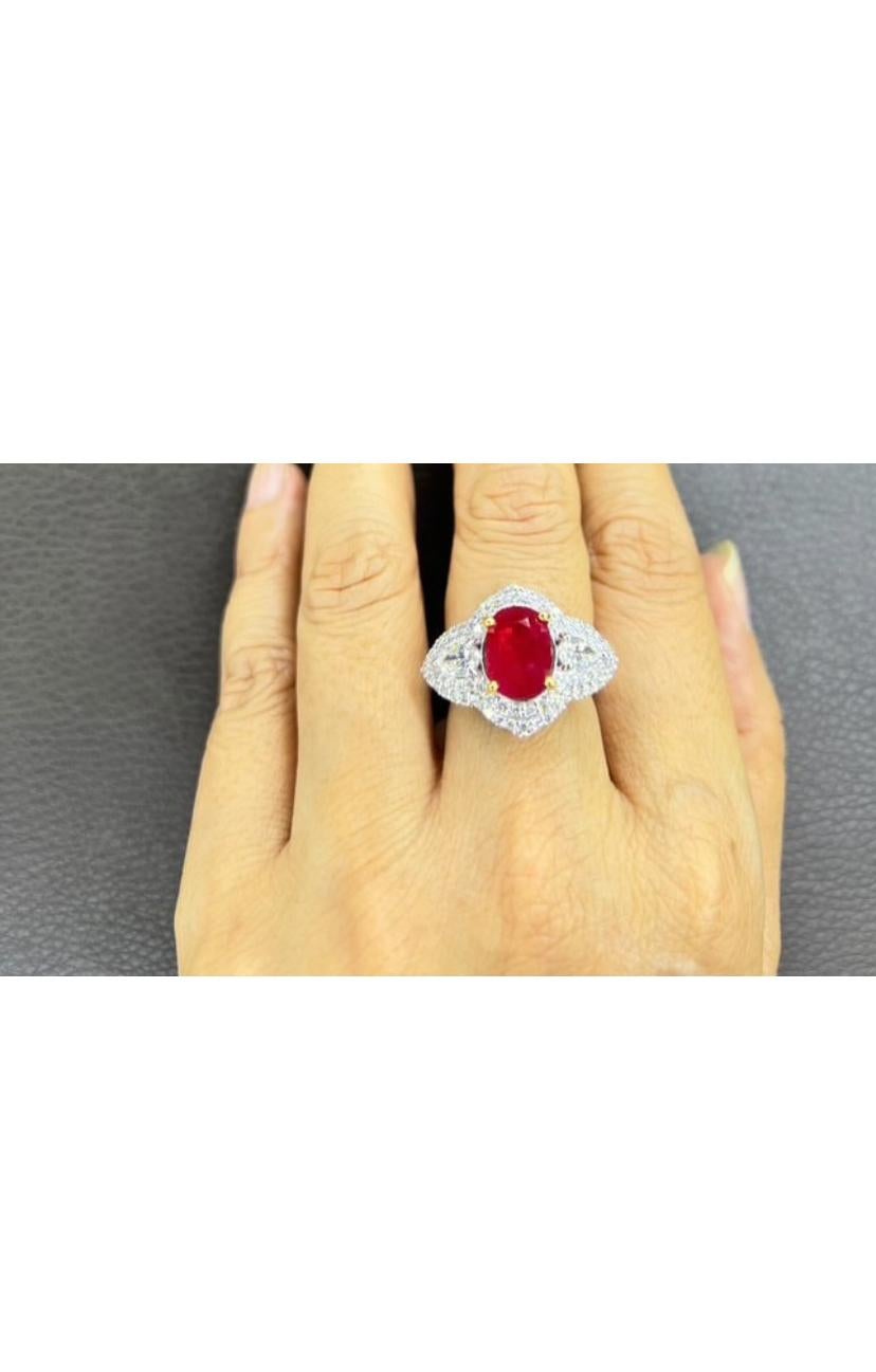 AIG Certified 4.00 Carat Burma Ruby 1.30 Ct Diamonds 18K Gold Ring For Sale 2