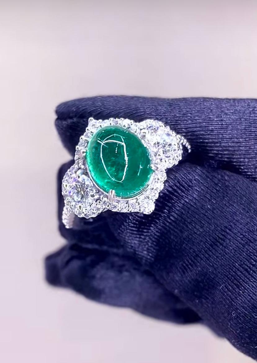 AIG Certified 4.00 Carat Zambian Emerald GIA  Diamonds 18K Gold Ring For Sale 3