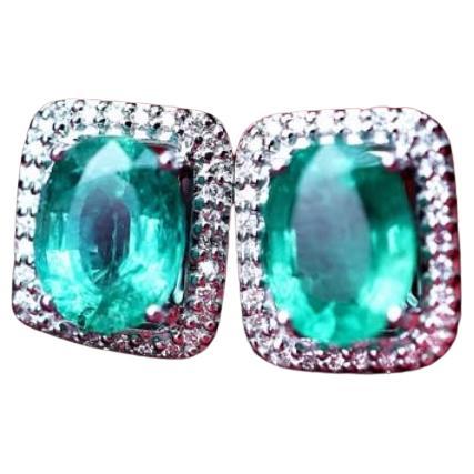 AIG Certified 4.00 Carats Zambian Emeralds Diamonds 18K Gold Earrings For Sale