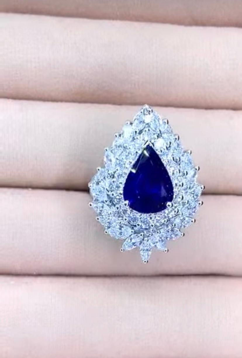 AIG Certified 4.00 Ct Blue Royal Ceylon Sapphire 2.40 Ct Diamonds 18K Gold Ring For Sale 5