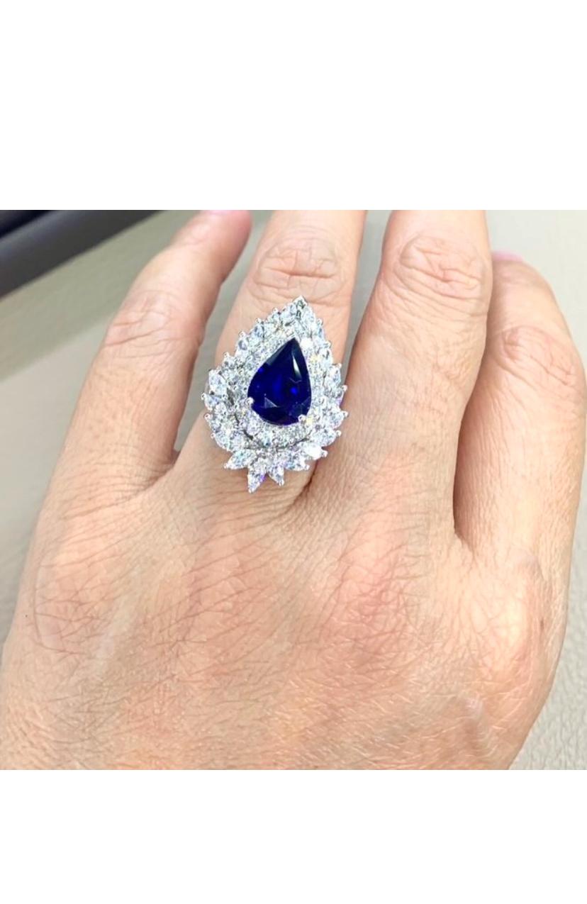 AIG Certified 4.00 Ct Blue Royal Ceylon Sapphire 2.40 Ct Diamonds 18K Gold Ring For Sale 7