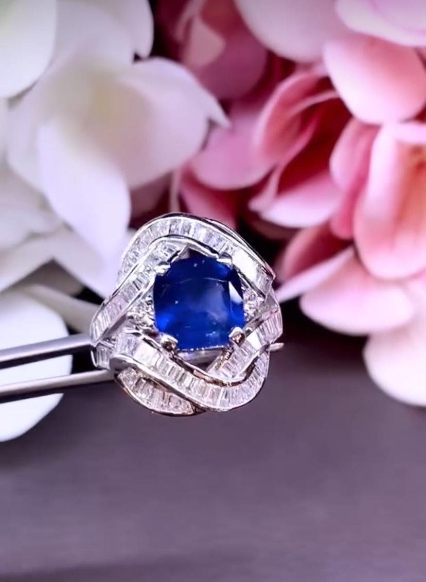 AIG Certified 4.00 Ct Ceylon Sapphire  2.00 Ct Diamonds 18k Gold Ring For Sale 3
