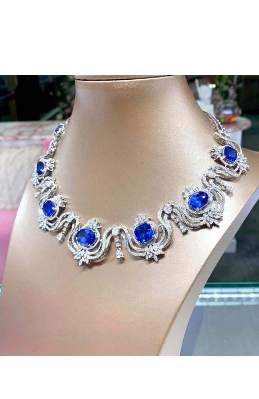 Collana in oro 18K con zaffiri di Ceylon certificati AIG 40,00 ct e diamanti 8,00 ct in vendita 1