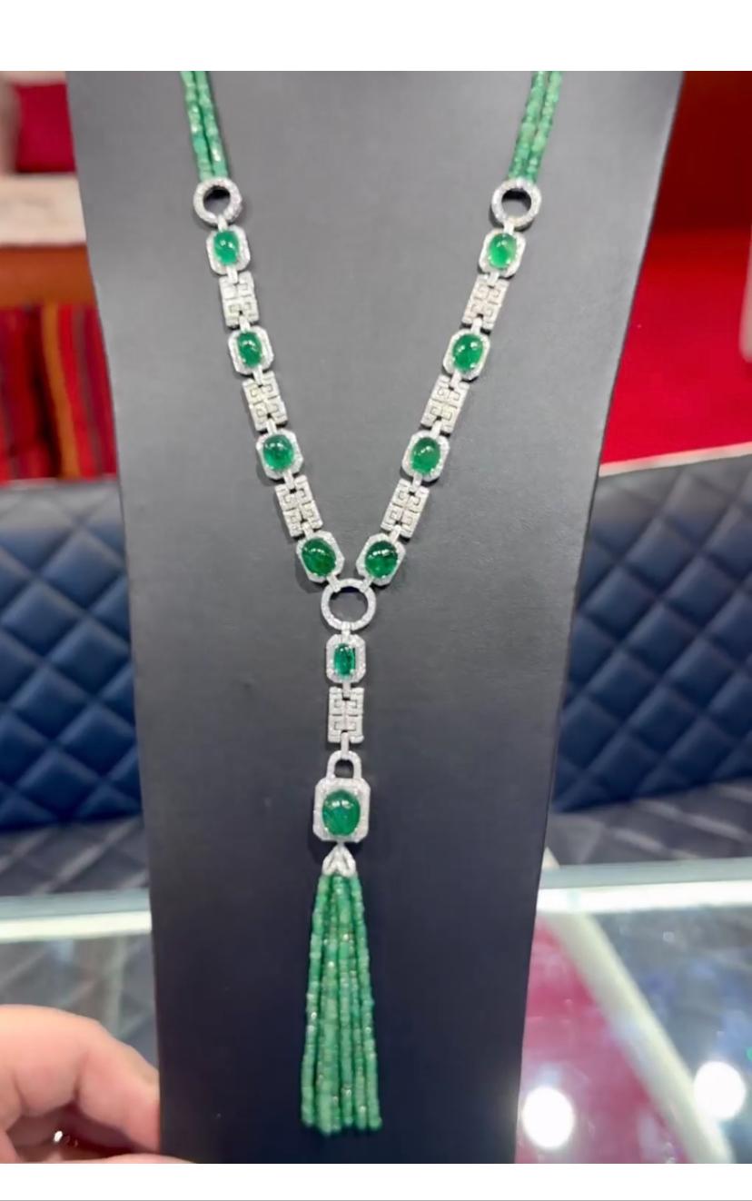 AIG Certified 40.50 Carats Zambian Emeralds  5.50 Ct Diamonds 18K Gold Necklace  For Sale 1