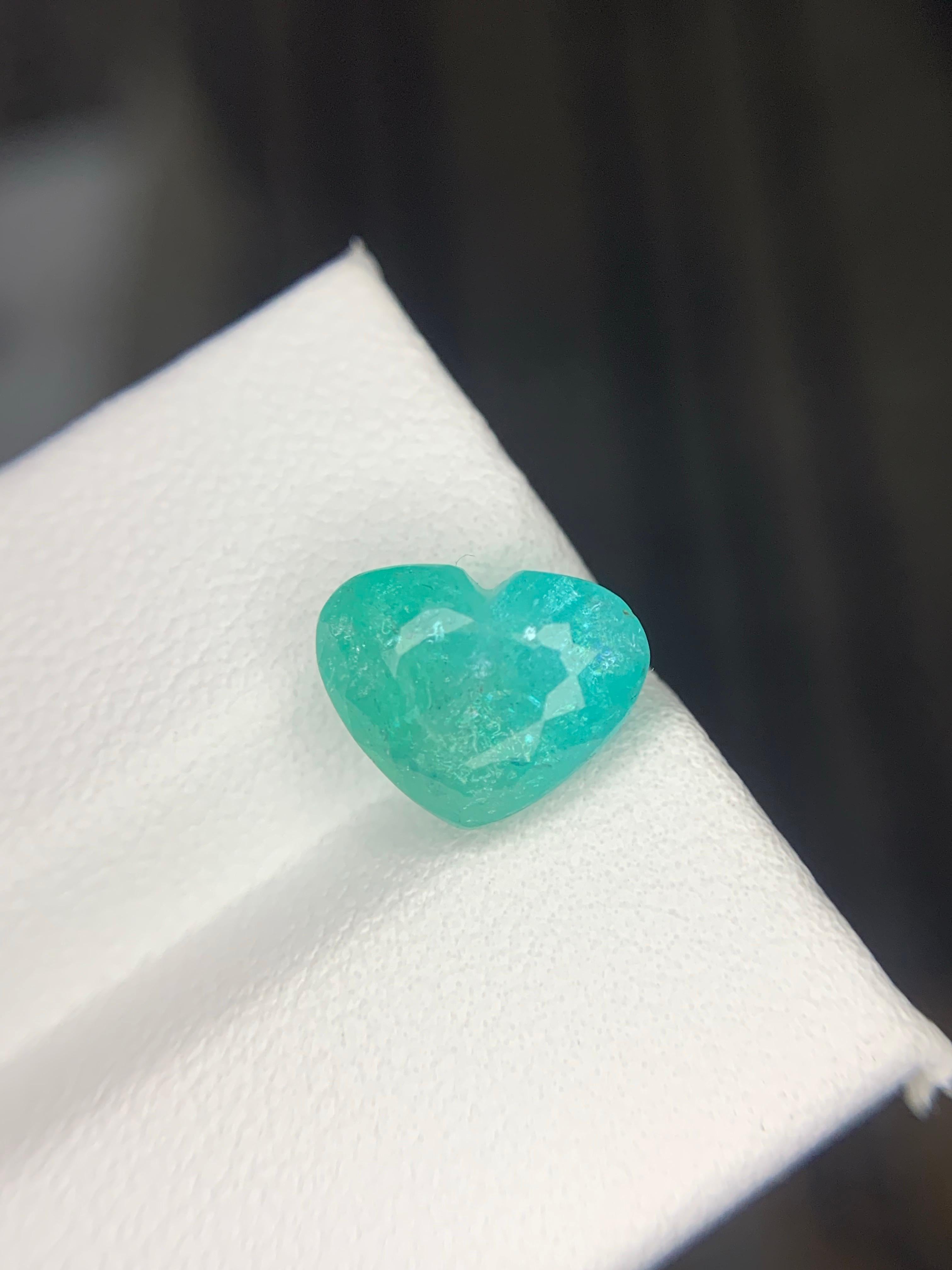 Gema natural suelta de turmalina paraiba en forma de corazón de 4,14 quilates certificada por AIG en venta 7