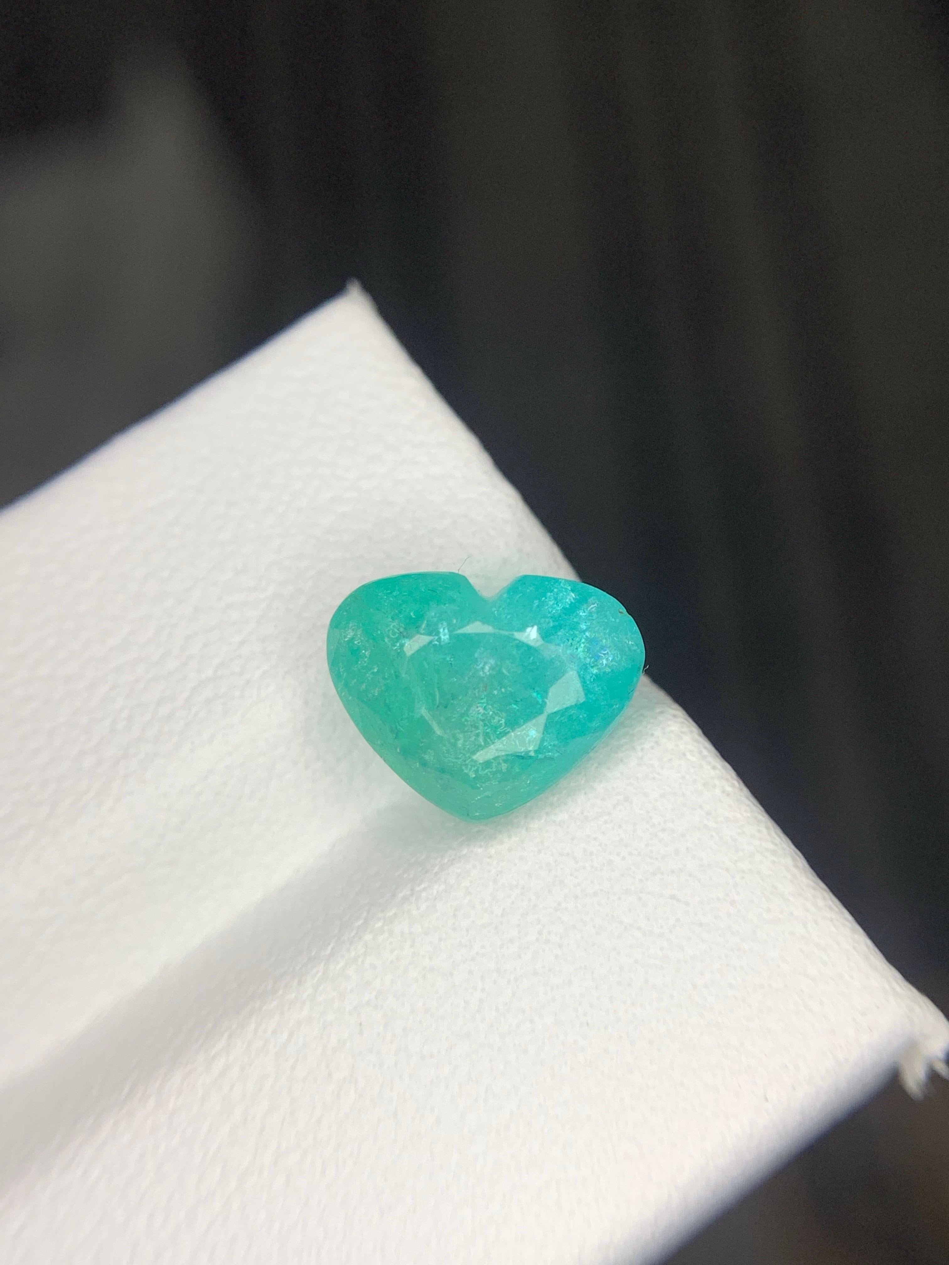 Gema natural suelta de turmalina paraiba en forma de corazón de 4,14 quilates certificada por AIG en venta 8