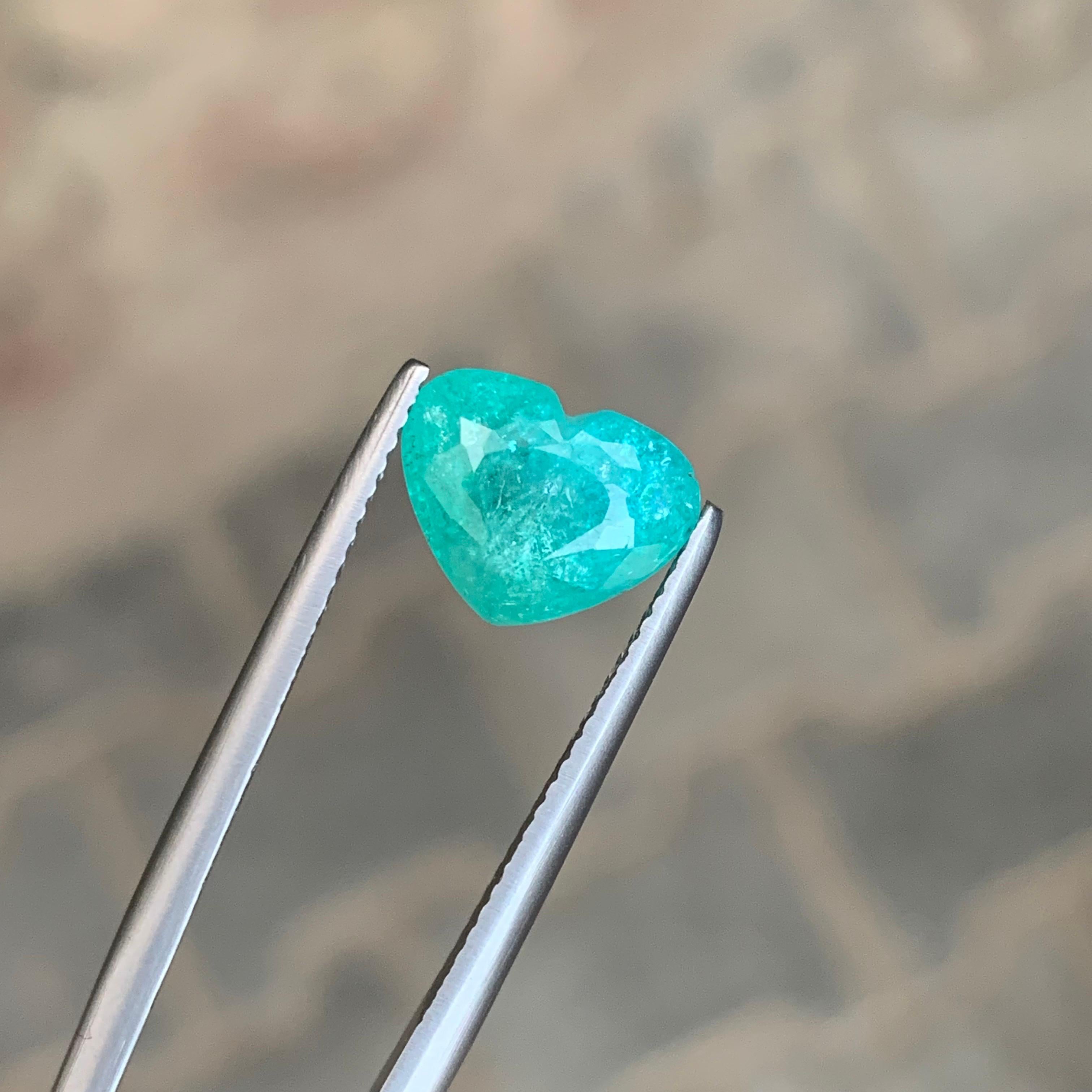 Gema natural suelta de turmalina paraiba en forma de corazón de 4,14 quilates certificada por AIG Corte de corazón en venta