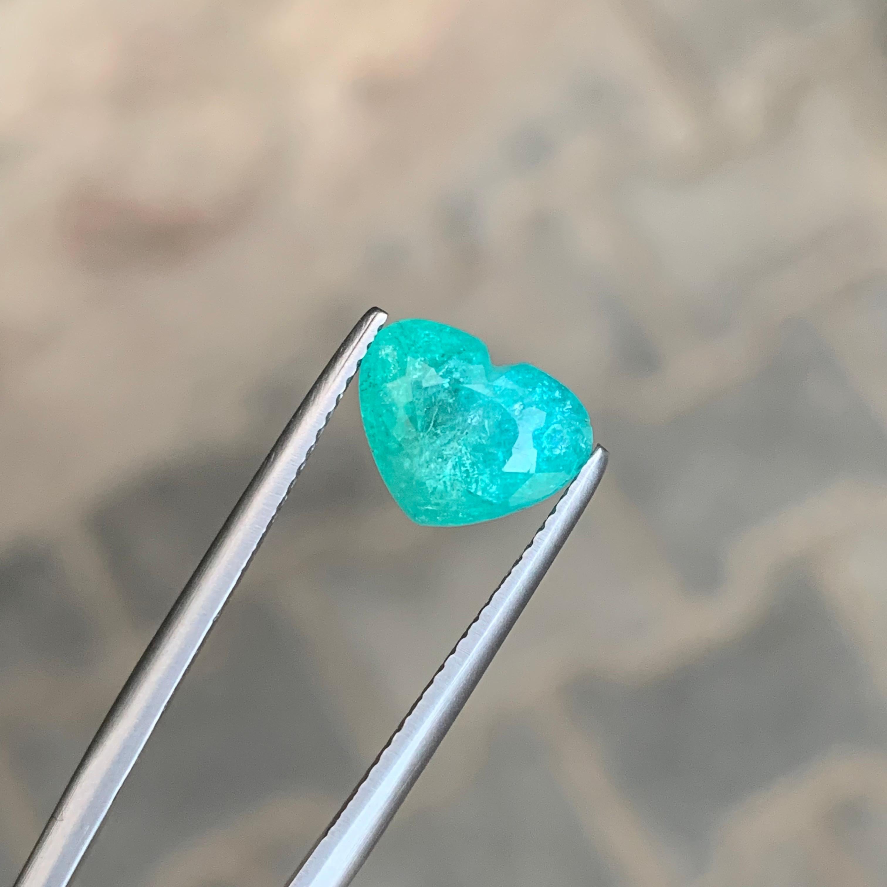 Gema natural suelta de turmalina paraiba en forma de corazón de 4,14 quilates certificada por AIG en venta 2
