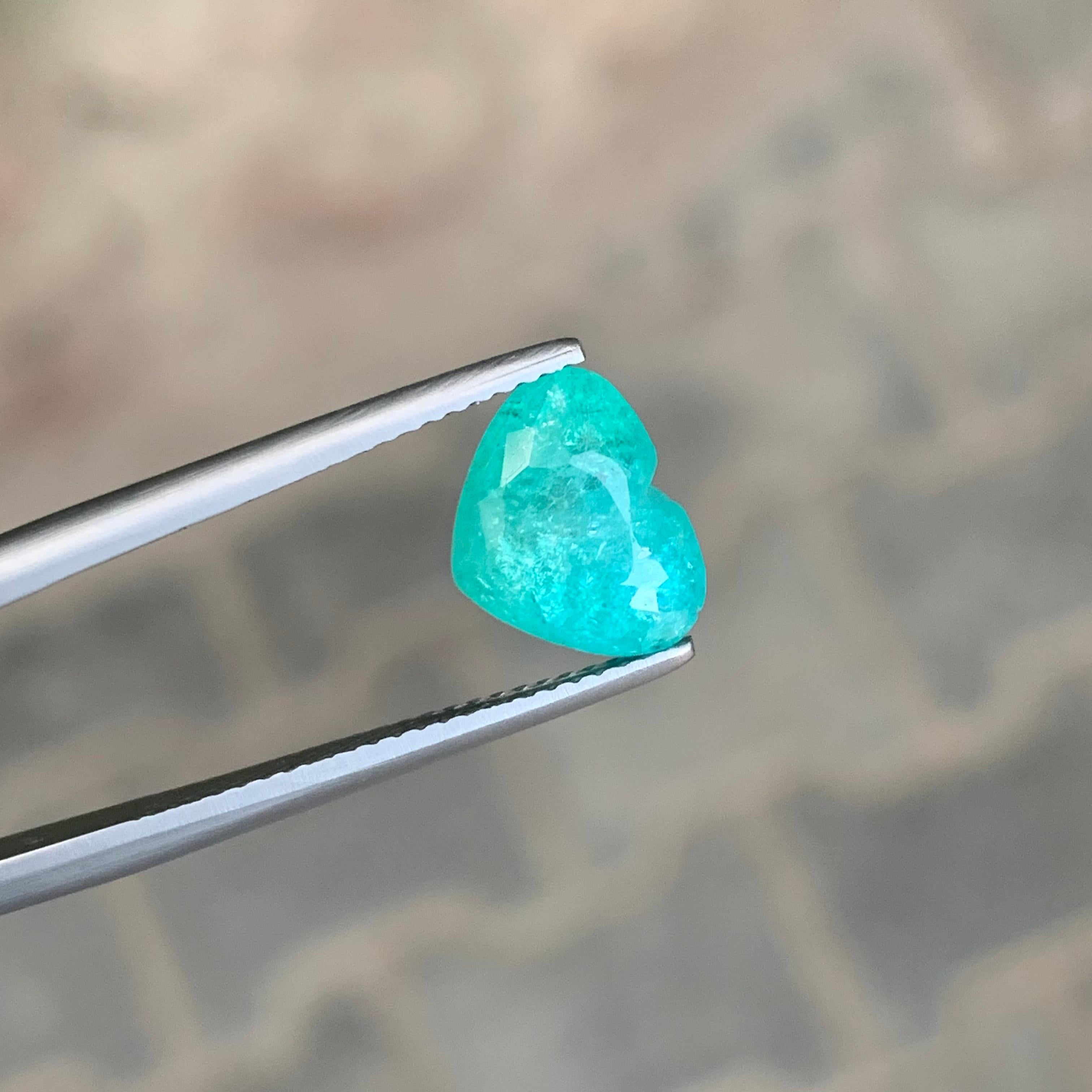 Gema natural suelta de turmalina paraiba en forma de corazón de 4,14 quilates certificada por AIG en venta 3