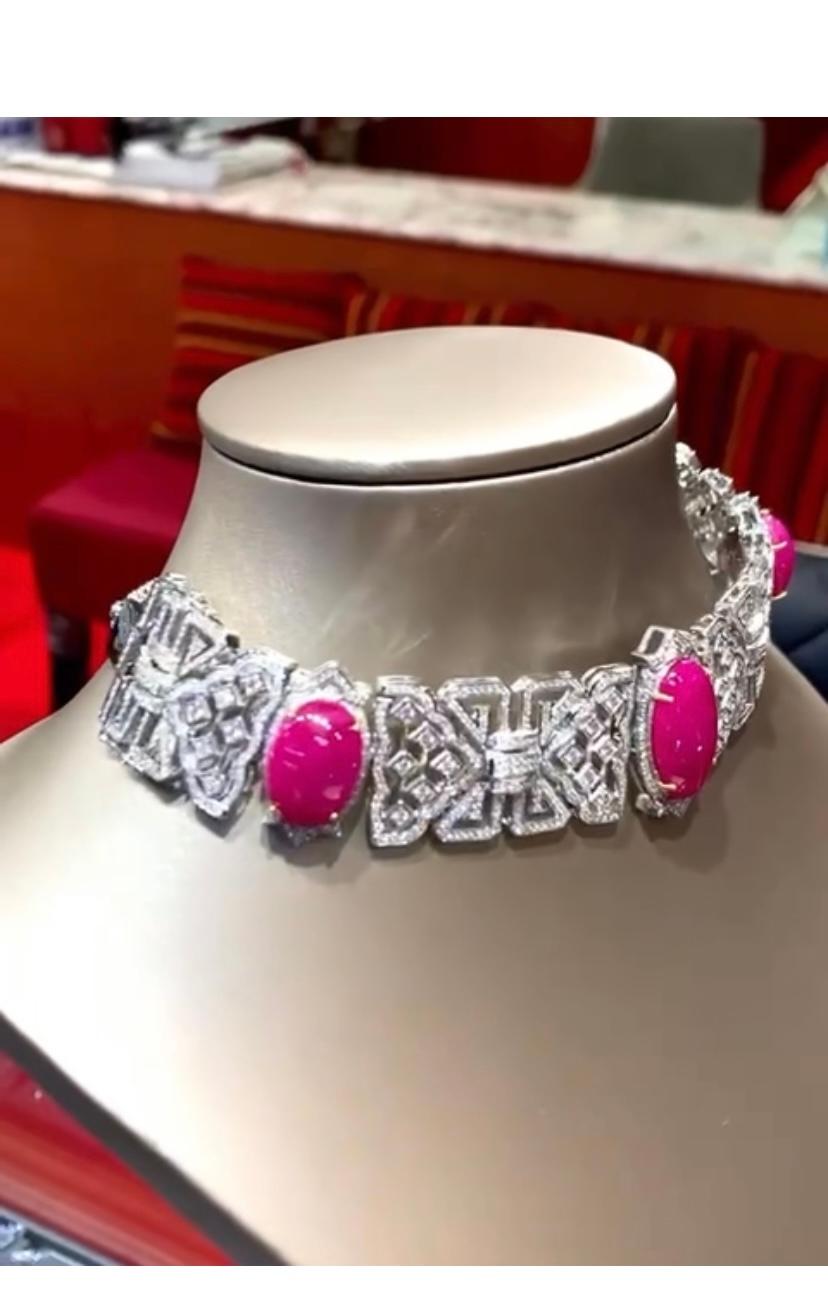 AIG certified 41.57 ct of Burma rubies and 5.10 ct diamonds on 18k gold choker  In New Condition For Sale In Massafra, IT