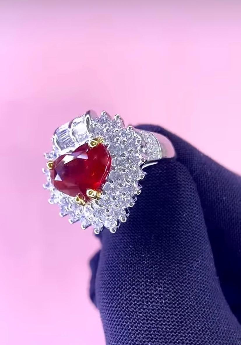 AIG Certified 4.20 Carat  Natural Ruby 1.90 Carat Diamonds 18K Gold Ring For Sale 3
