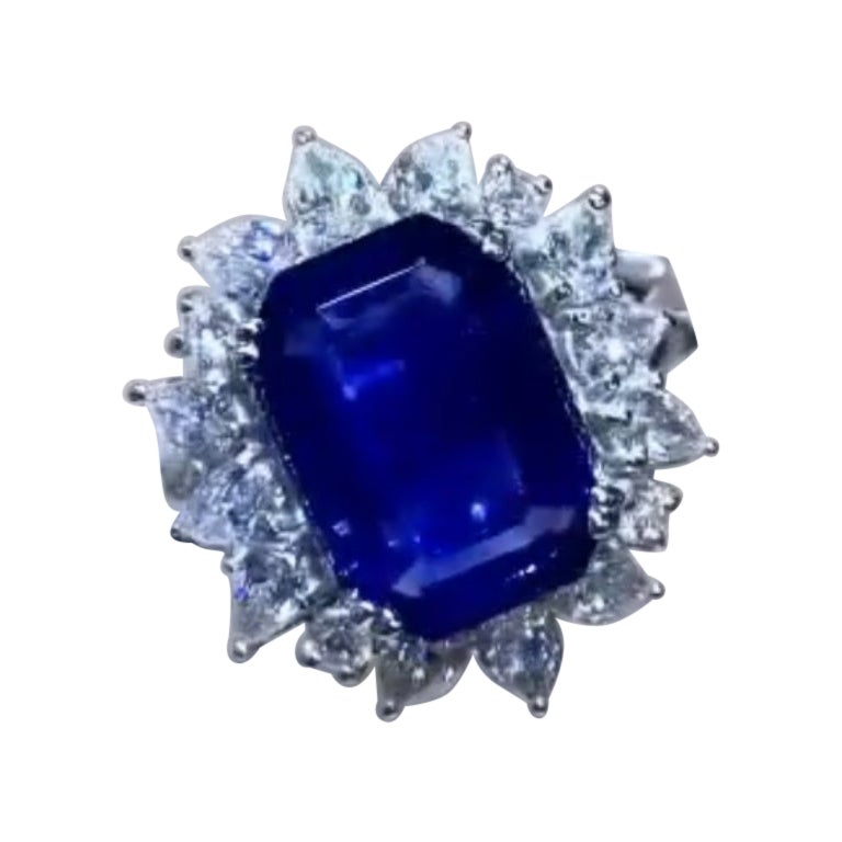 Saphir de Ceylan certifié AIG de 4.20 carats  Bague en or 18K avec 1,50 ct de diamants