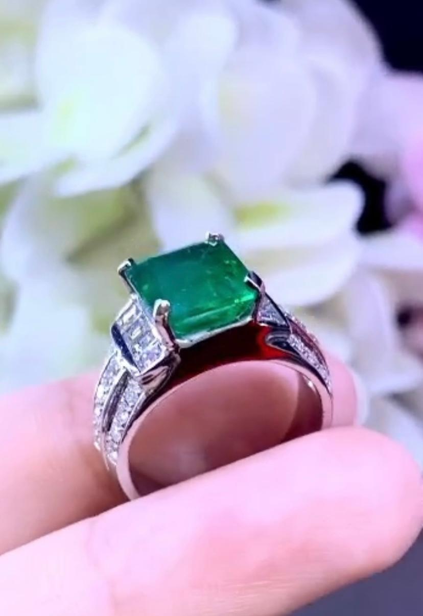 Mixed Cut AIG Certified 4.40 Carat Zambian Emerald  1.48 Ct Diamonds  18K Gold Ring  For Sale
