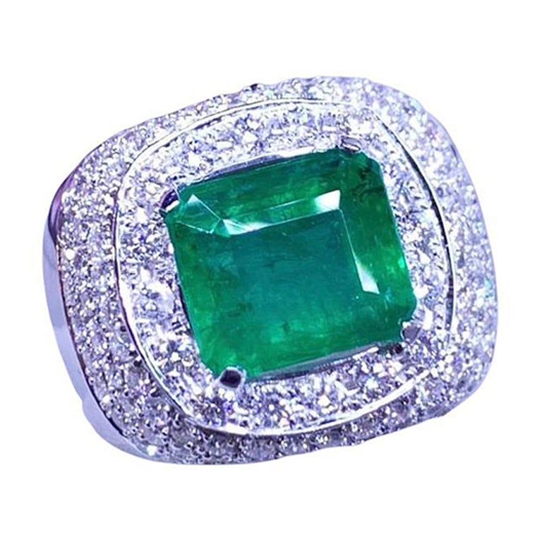 Bague en or 18 carats avec émeraude de Zambie certifiée AIG de 4,40 carats et diamants de 1,97 carat