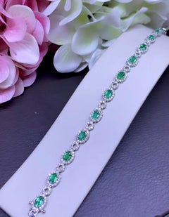AIG Certified 4.40 Carats Zambian Emeralds  3.47 Ct Diamonds  18K Gold Bracelet