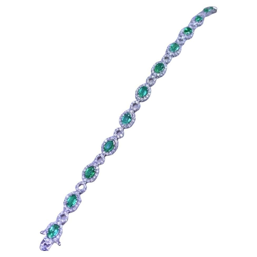 AIG Certified 4.40 Carats Zambian Emeralds  3.47 Ct Diamonds  18K Gold Bracelet 