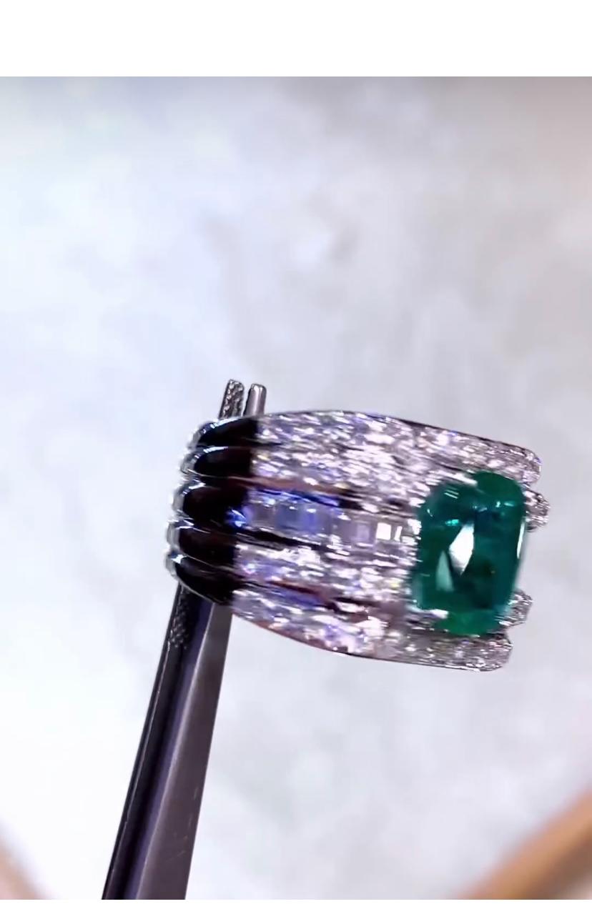 Women's or Men's AIG Certified 4.50 Carat Zambian Emerald  2.30 Ct Diamonds 18k Gold Ring For Sale