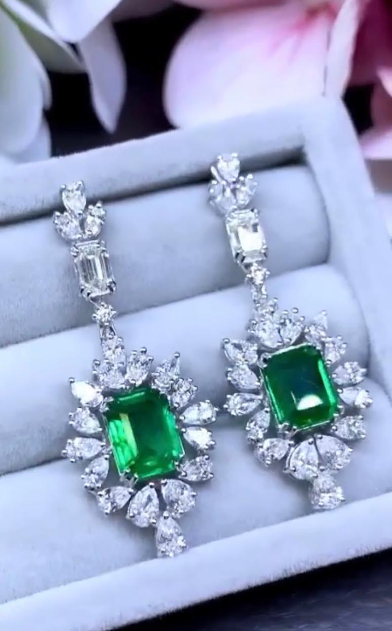 AIG Certified 4.50 Carats Diamonds. 3.64 Ct Zambian Emeralds 18K Gold Earrings  For Sale 2