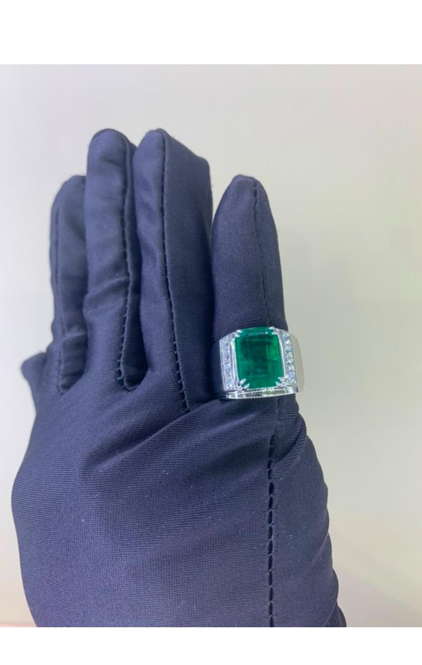 AIG Certified 4.50 Ct Zambian Emerald Diamonds 18K Gold Ring For Sale 1