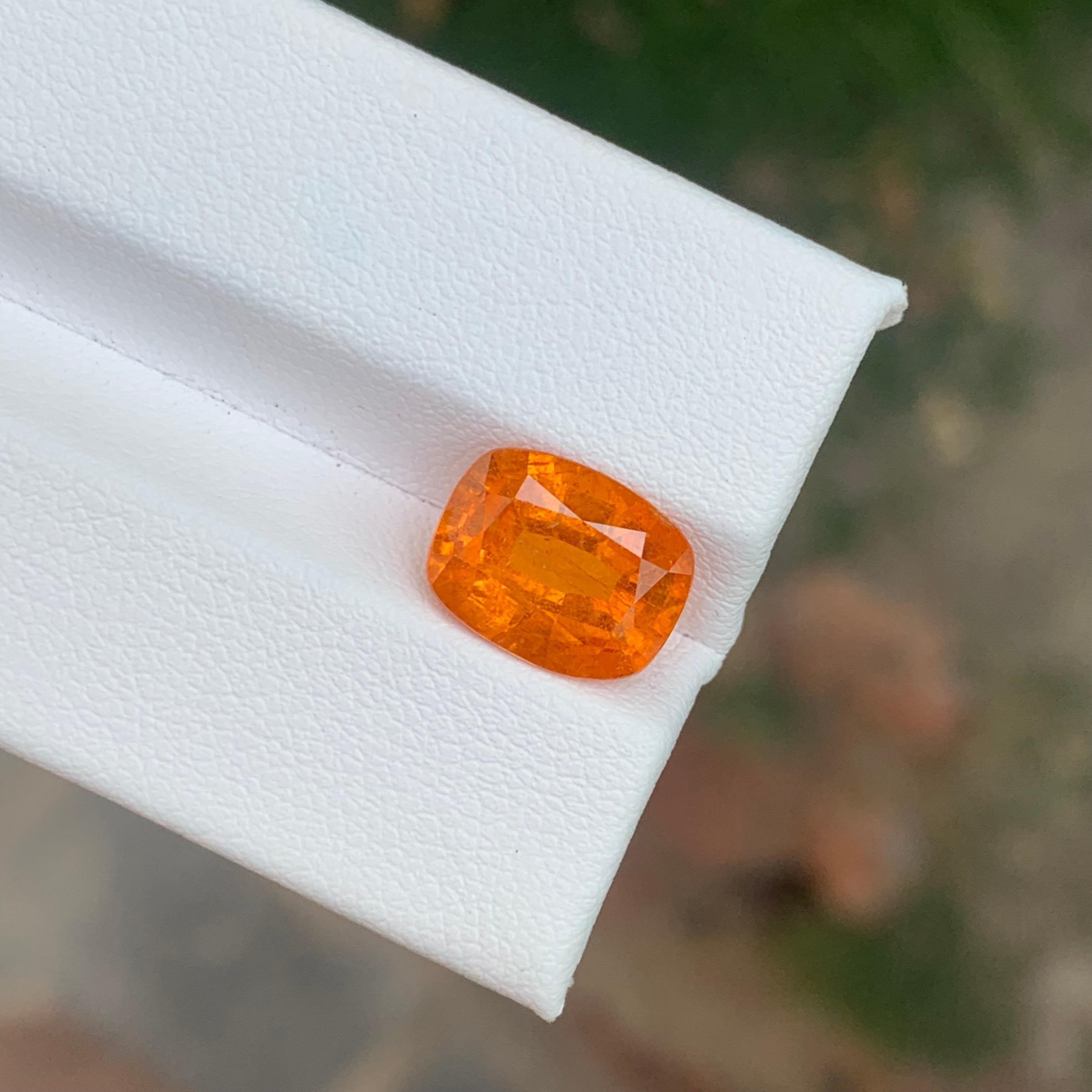 AIG Certified 4.55 Carat Natural Loose Fanta Spessartite Garnet Gemstone (Arts and Crafts) im Angebot