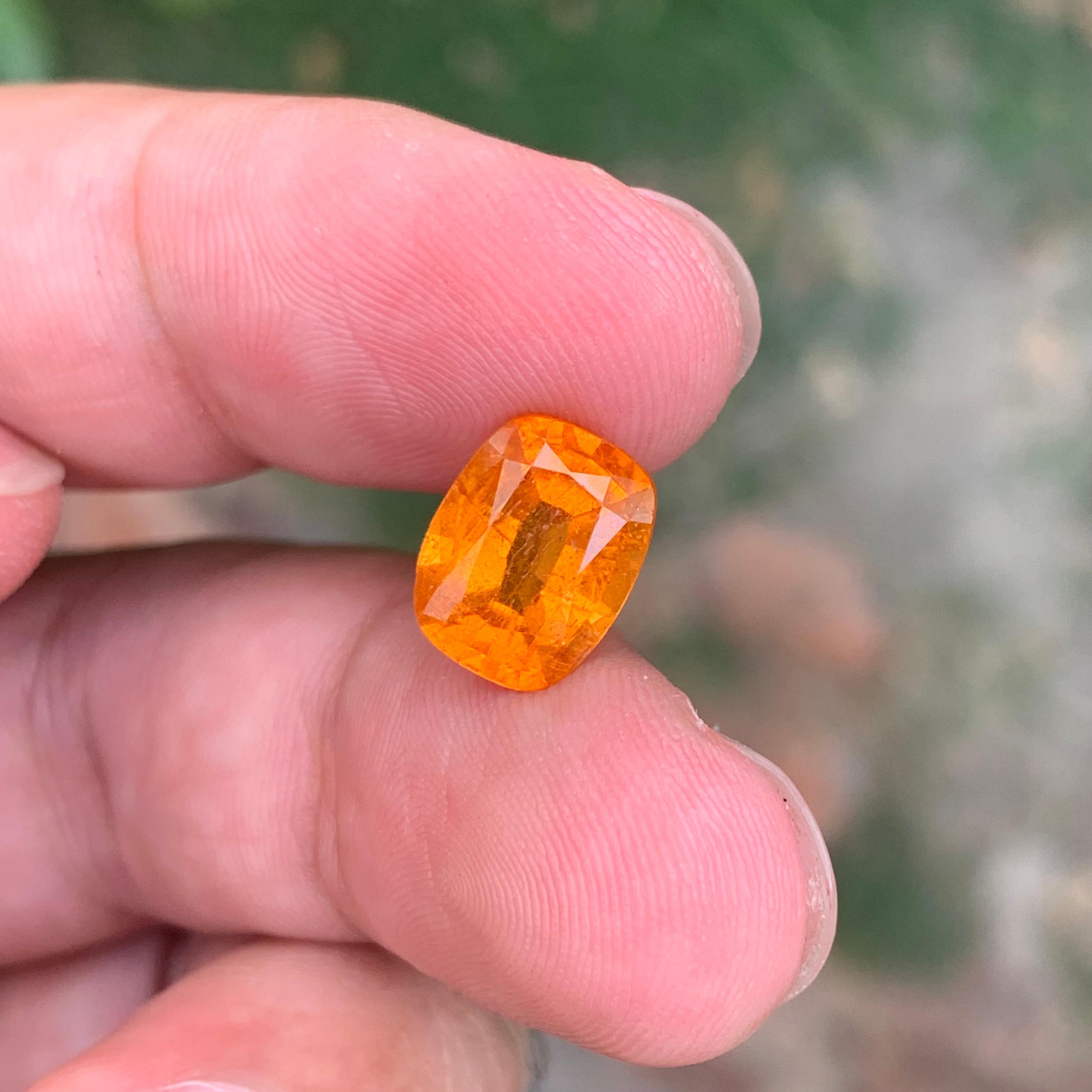 AIG Certified 4.55 Carat Natural Loose Fanta Spessartite Garnet Gemstone im Angebot 3
